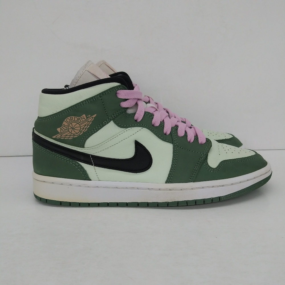 Nike Green and Pink Women's Sneakers